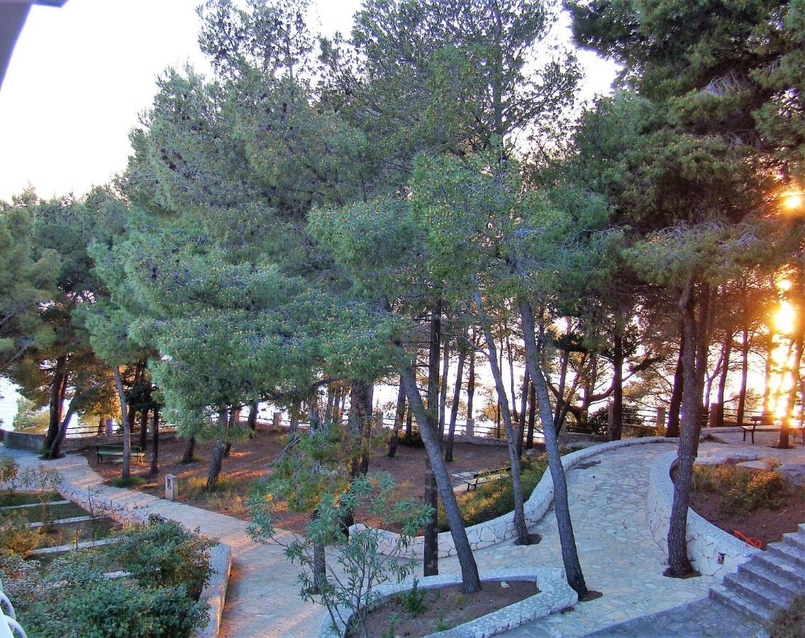 Apartments Lavica Podstrana Luaran gambar