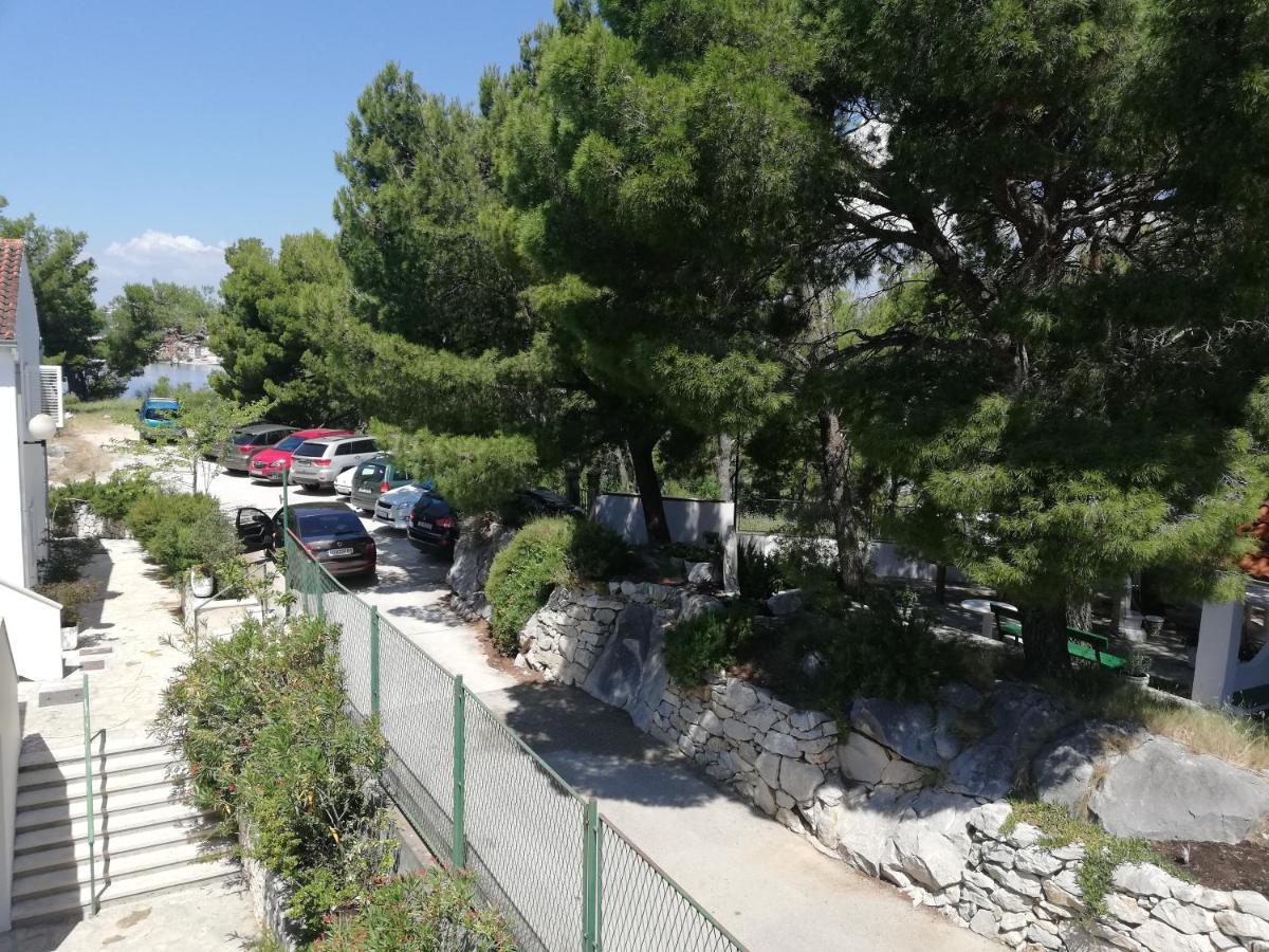 Apartments Lavica Podstrana Luaran gambar