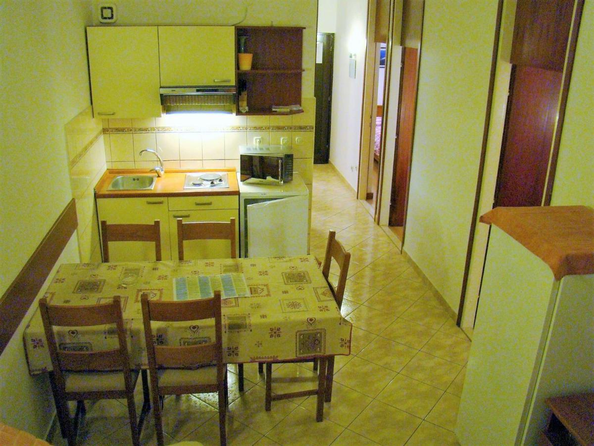 Apartments Lavica Podstrana Luaran gambar