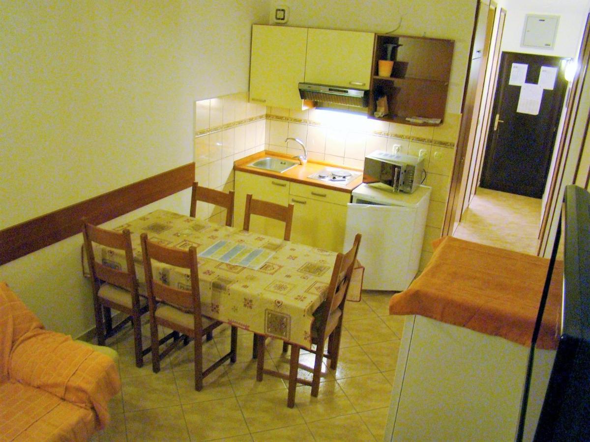 Apartments Lavica Podstrana Luaran gambar