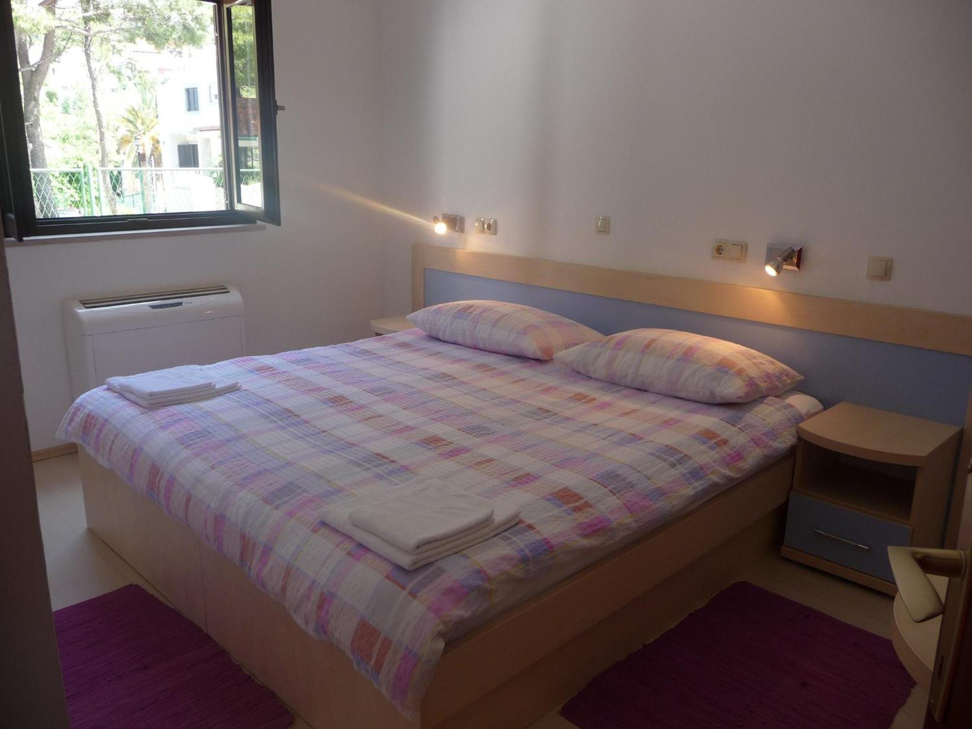 Apartments Lavica Podstrana Bilik gambar